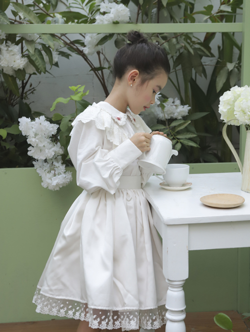 Mọi người trong câu lạc bộ thường gọi Michelle là nữ hoàng lookbook nhí vì đến nay số lượng hợp đồng hình ảnh bé tham gia lên đến hơn 10 thương hiệu thời trang trẻ em.
